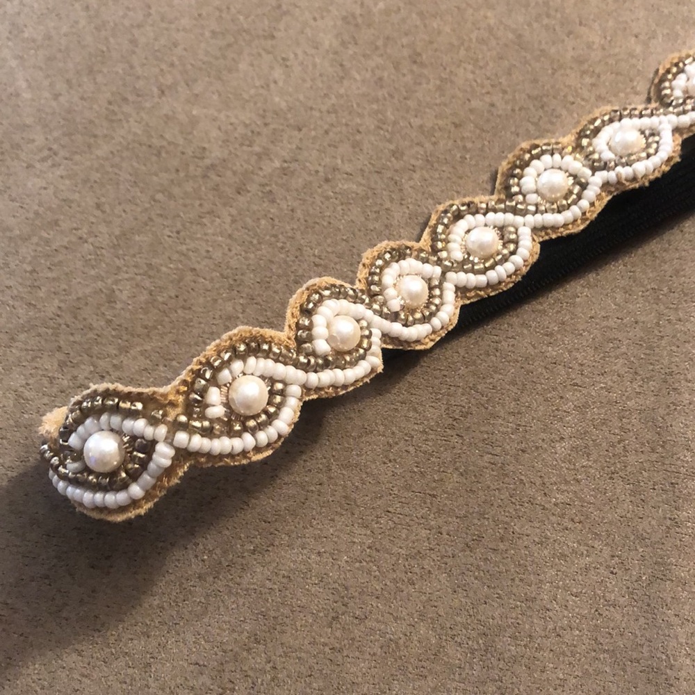 Gorgeous faux pearl and gold glass bead headband